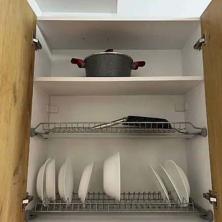 Potka Tirane * Yzberishti