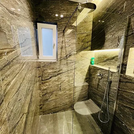 Potka Tirane Апартаменты Yzberish